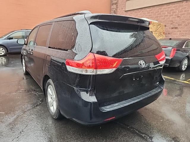 2014 Toyota Sienna LE FWD