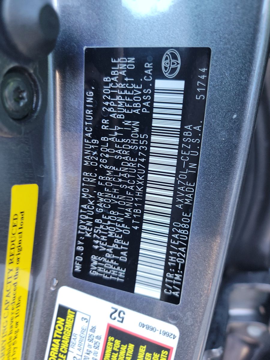 2019 Toyota Camry SE FWD