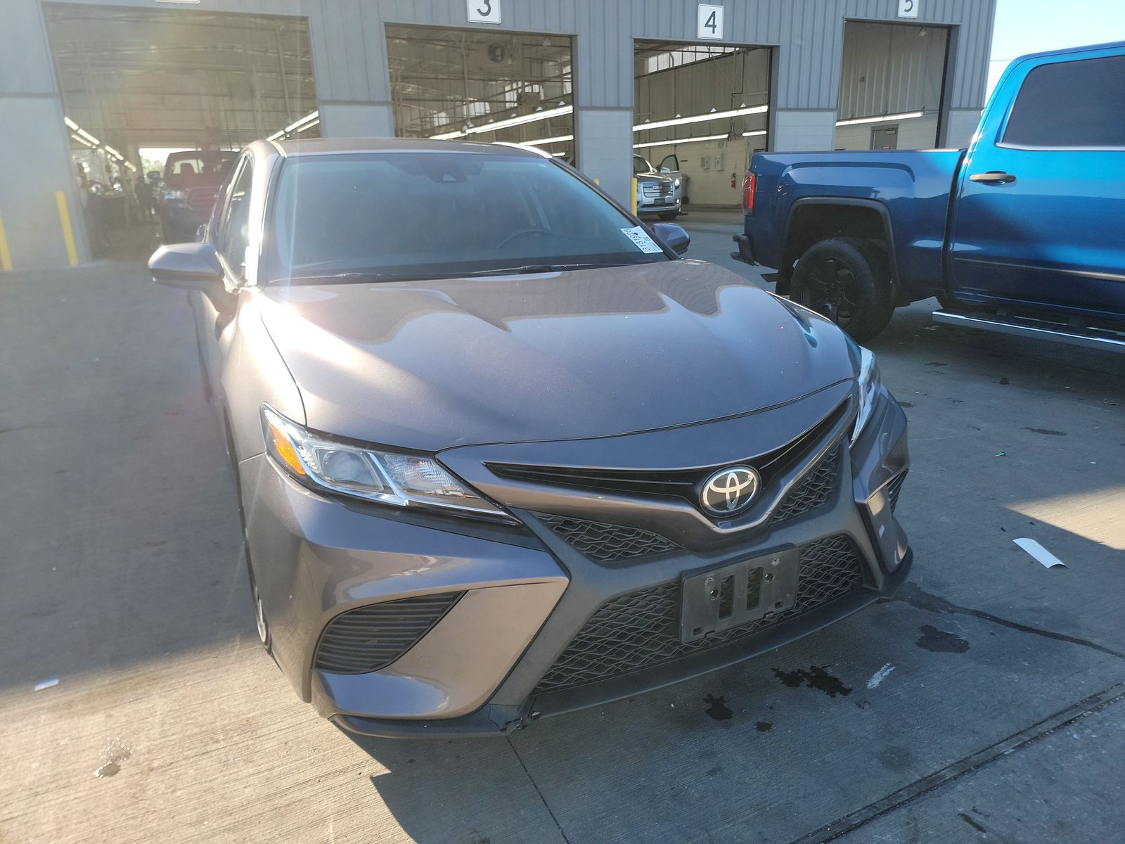 2019 Toyota Camry SE FWD