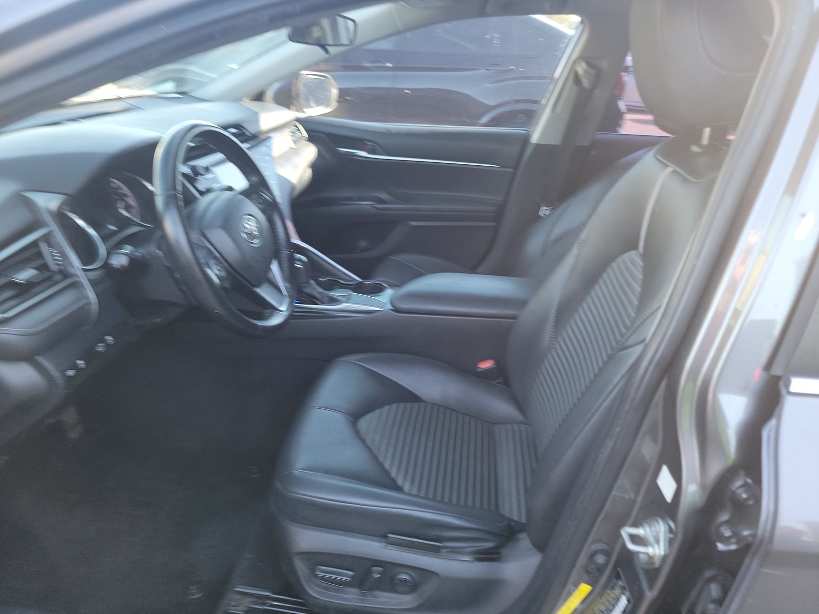 2019 Toyota Camry SE FWD