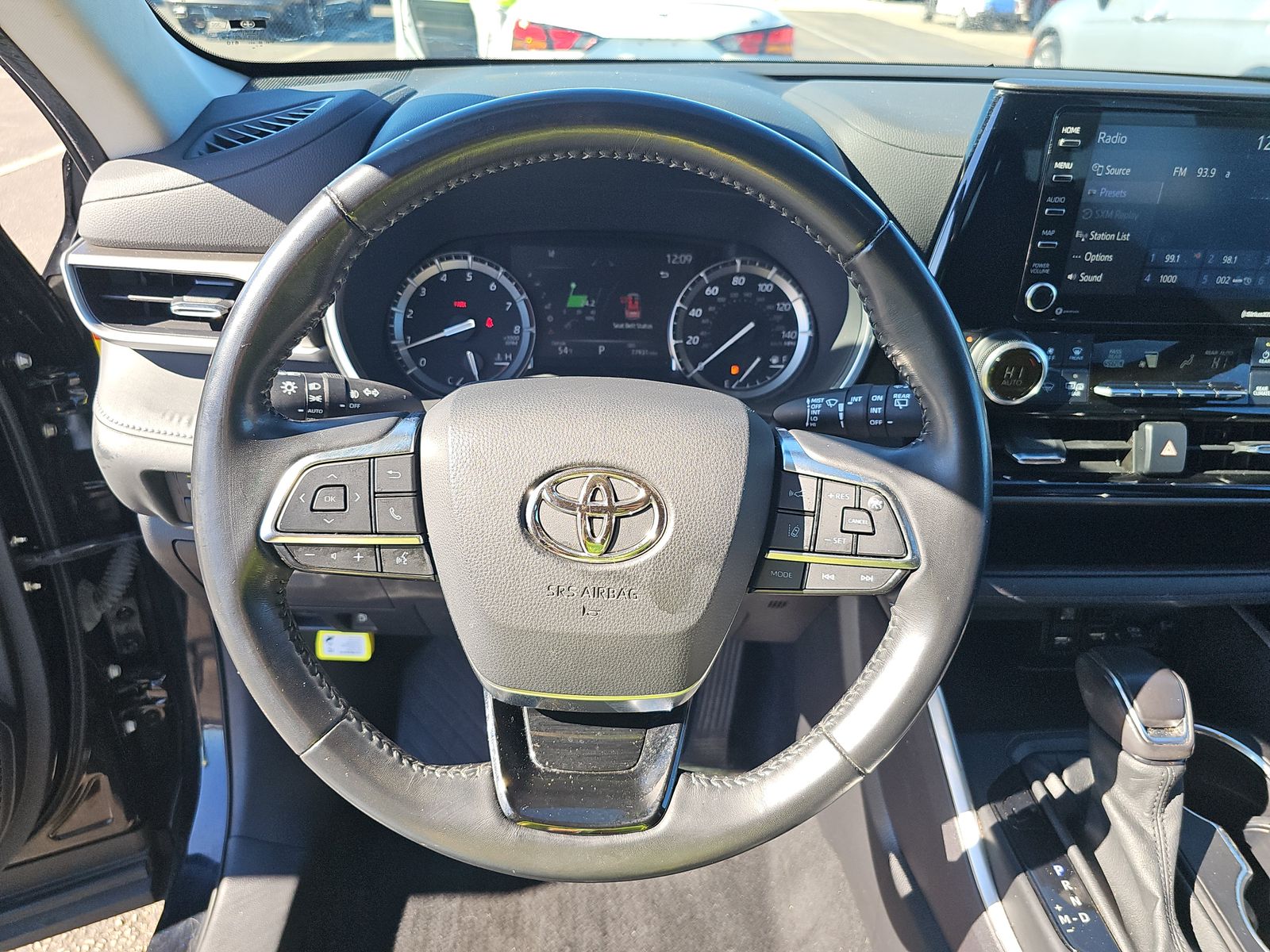 2021 Toyota Highlander XLE FWD