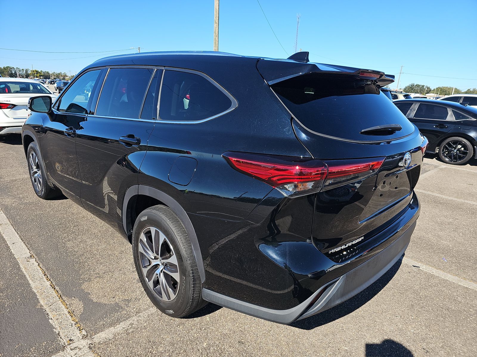 2021 Toyota Highlander XLE FWD