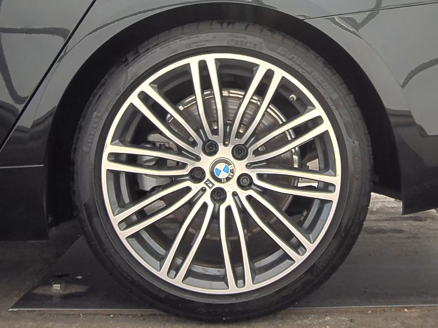 2019 BMW 5 Series 530i xDrive AWD