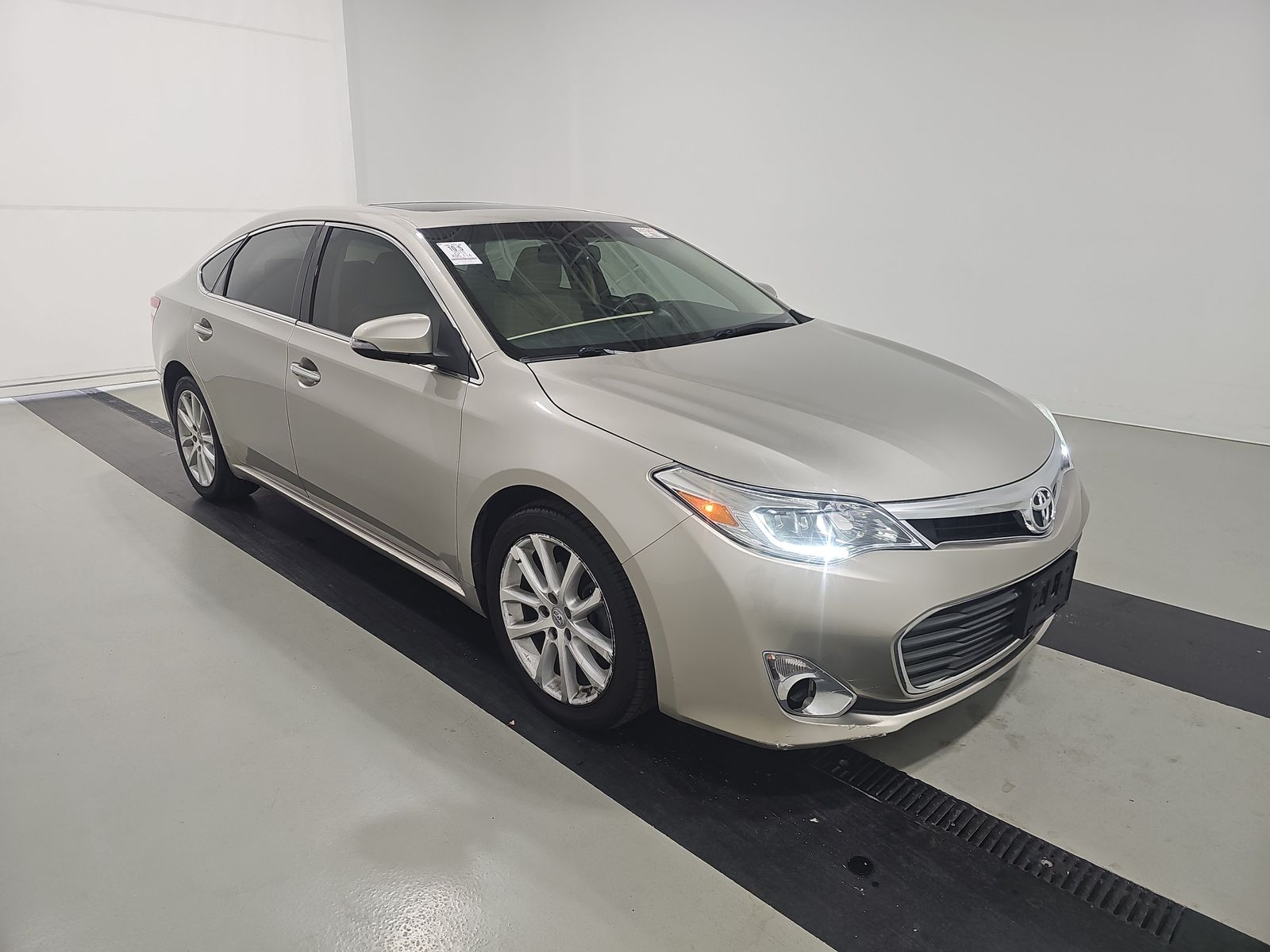 2015 Toyota Avalon Limited FWD