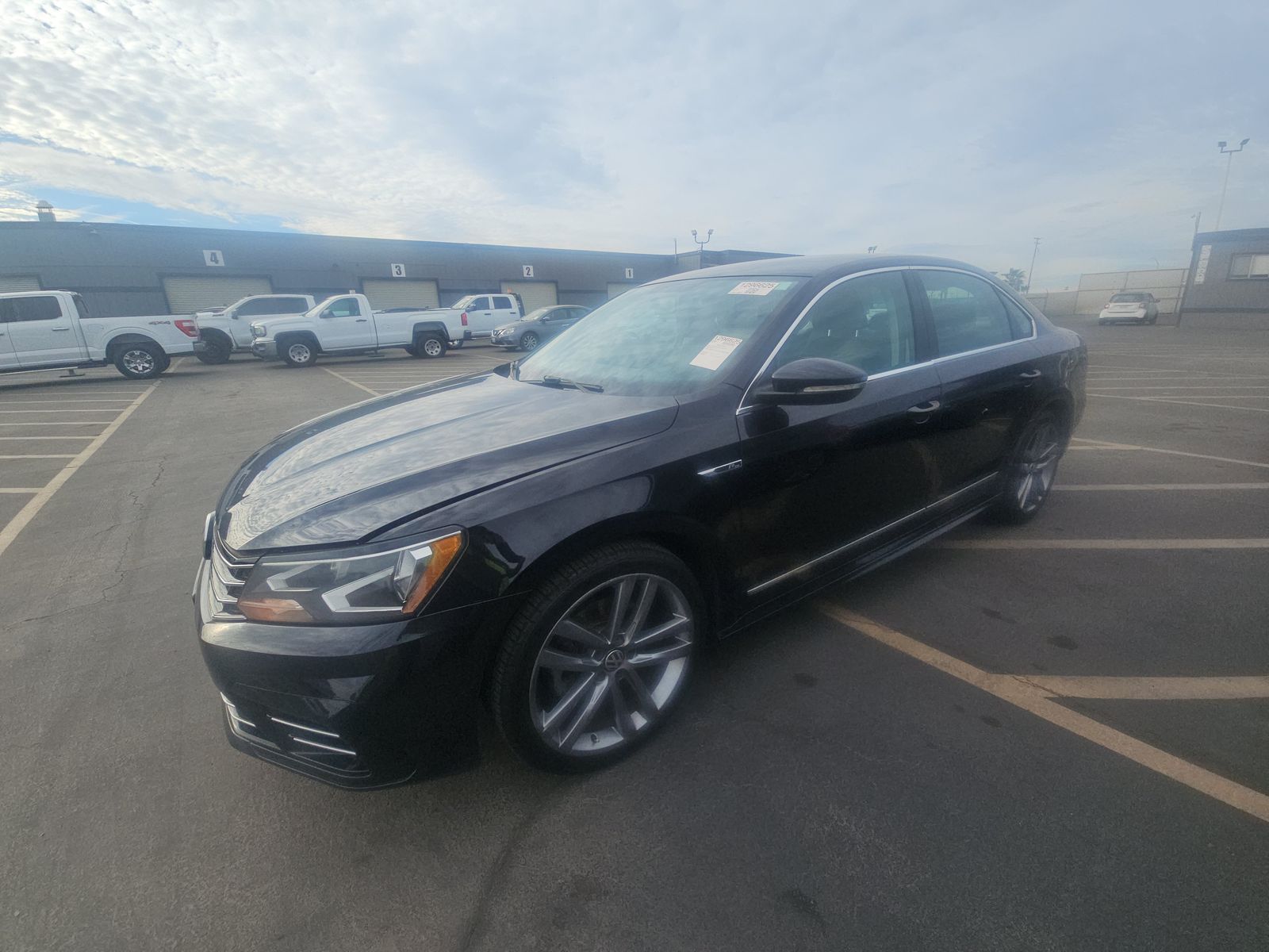 2017 Volkswagen Passat 1.8T R-Line FWD