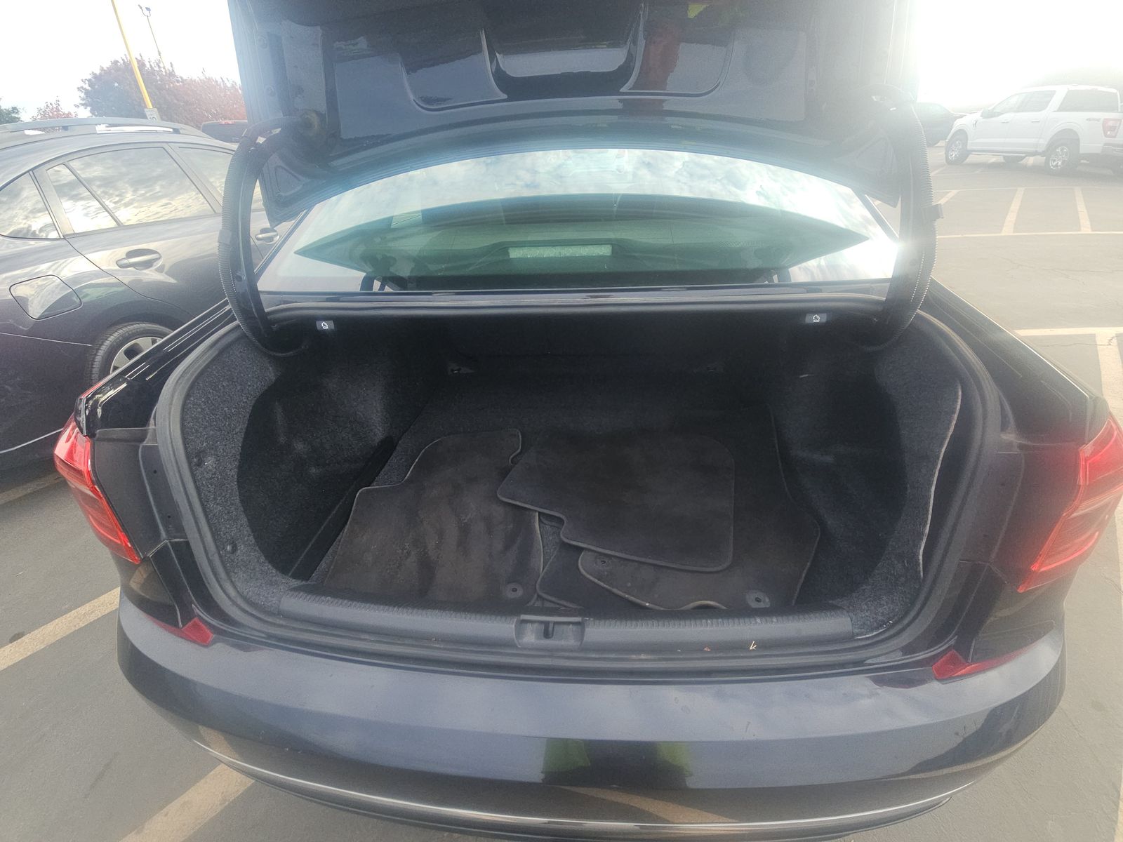 2017 Volkswagen Passat 1.8T R-Line FWD