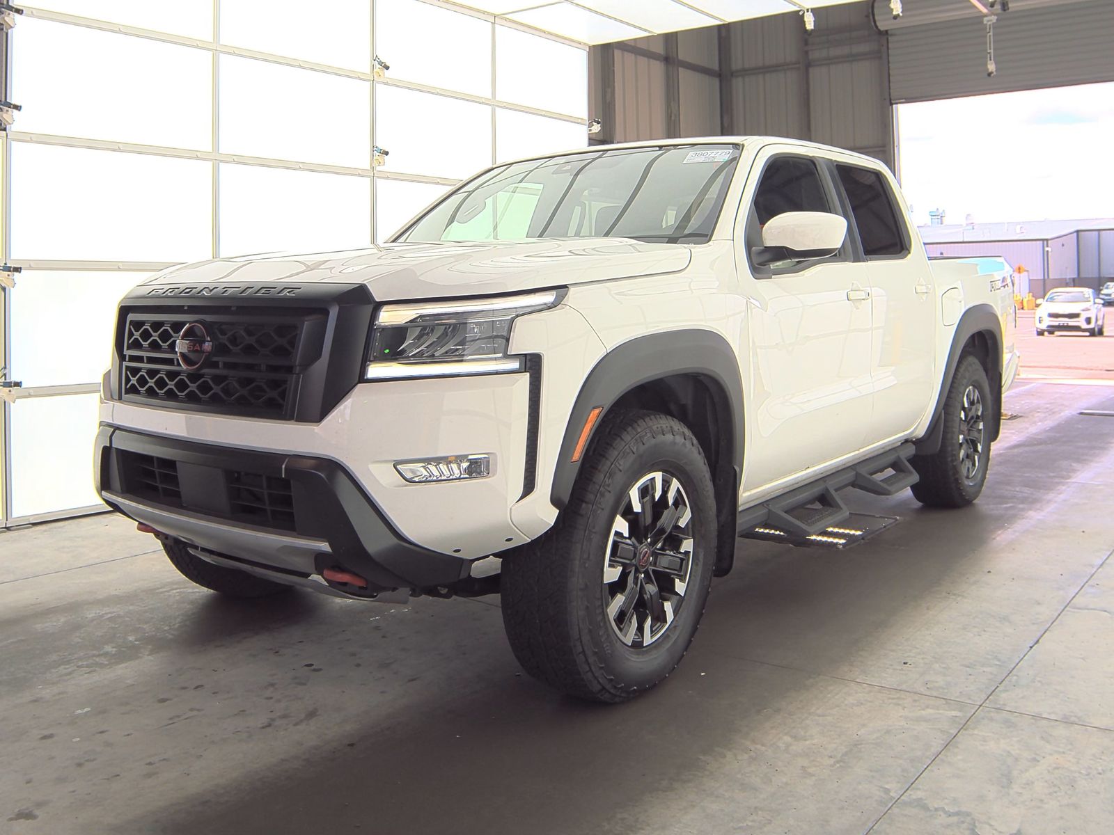 2024 Nissan Frontier PRO-4X Crew Cab Short Bed