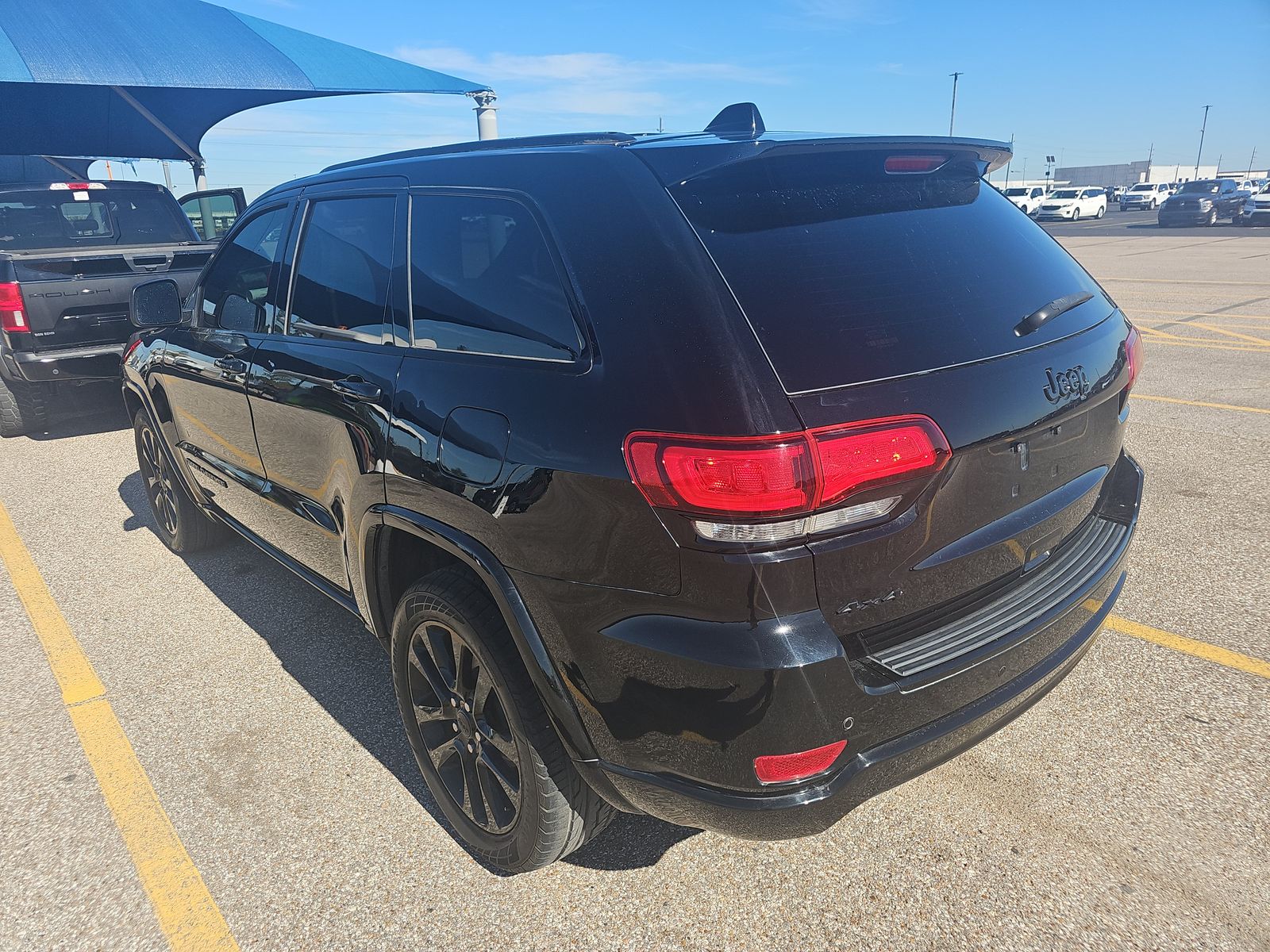 2018 Jeep Grand Cherokee Laredo Altitude Edition AWD