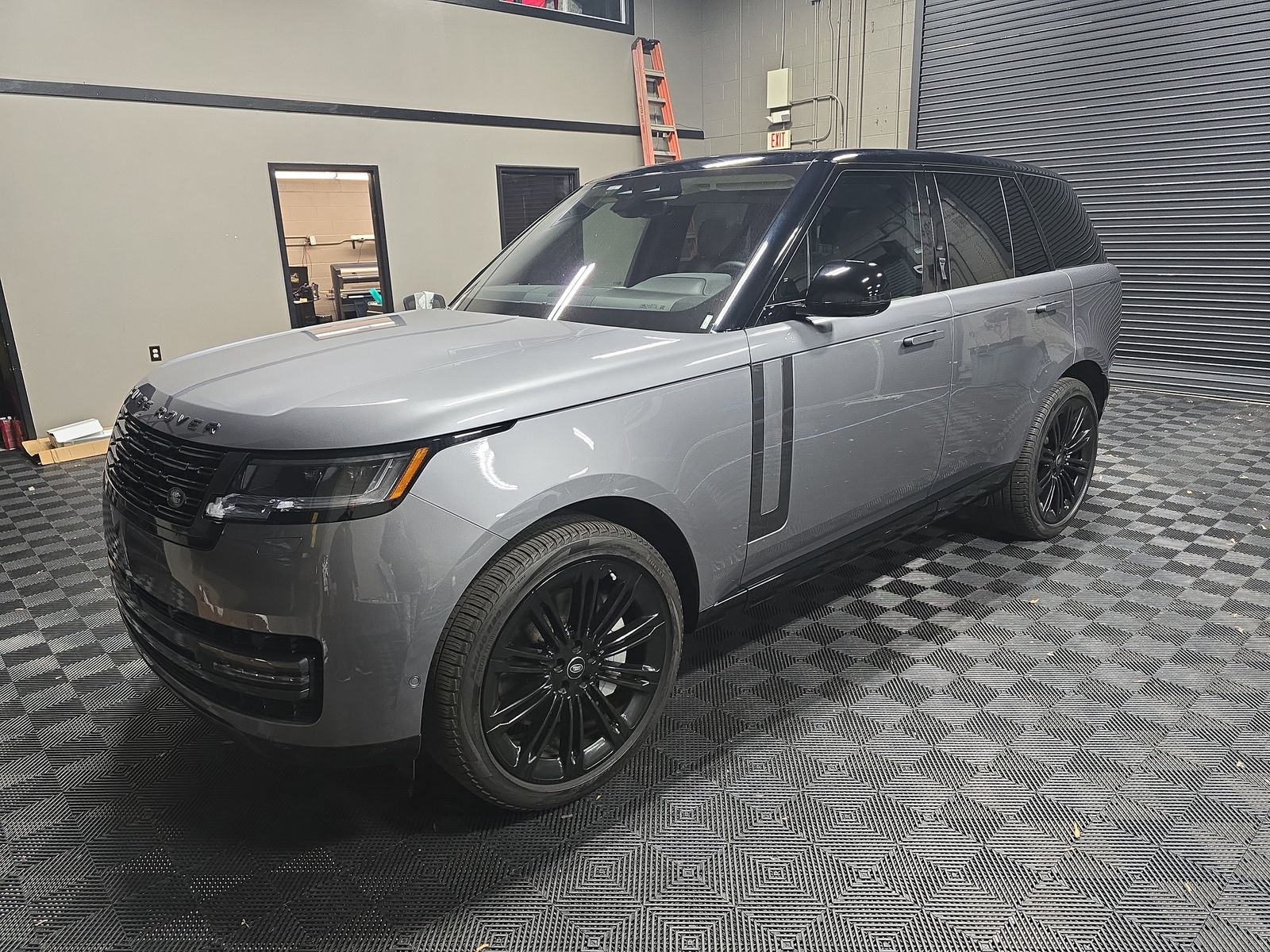 2023 Land Rover Range Rover SE