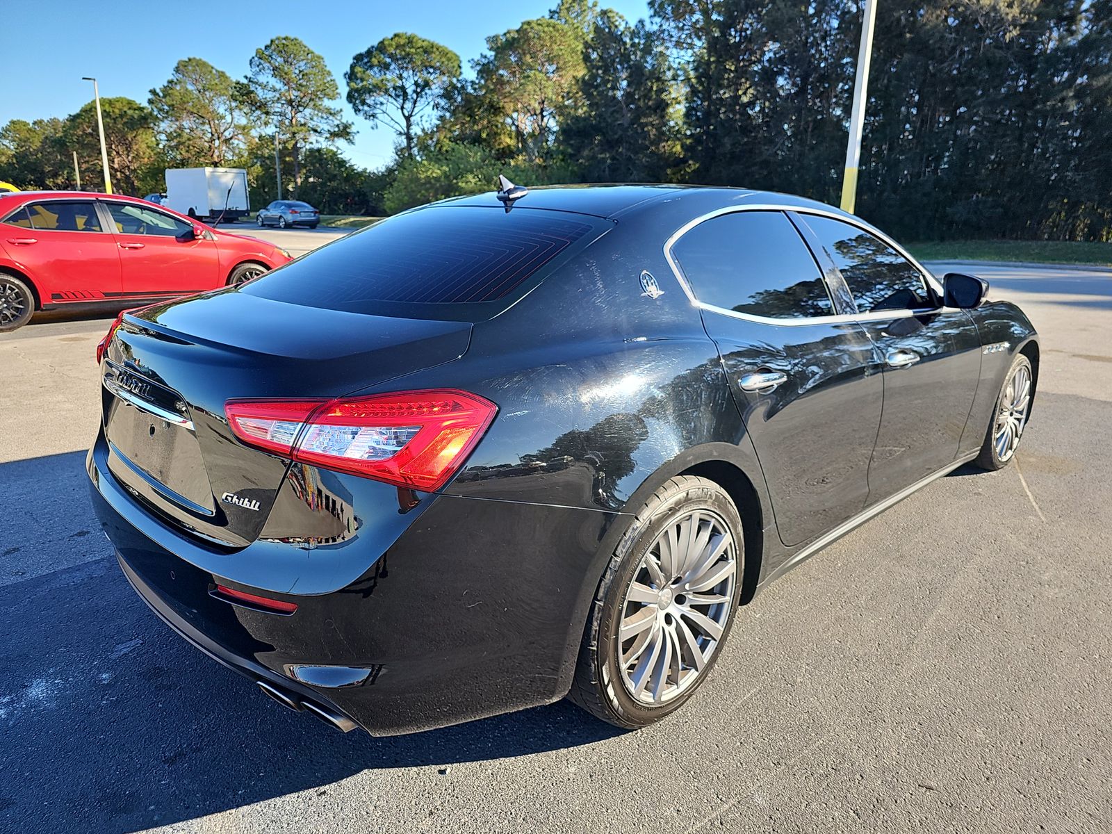 2018 Maserati Ghibli Base RWD