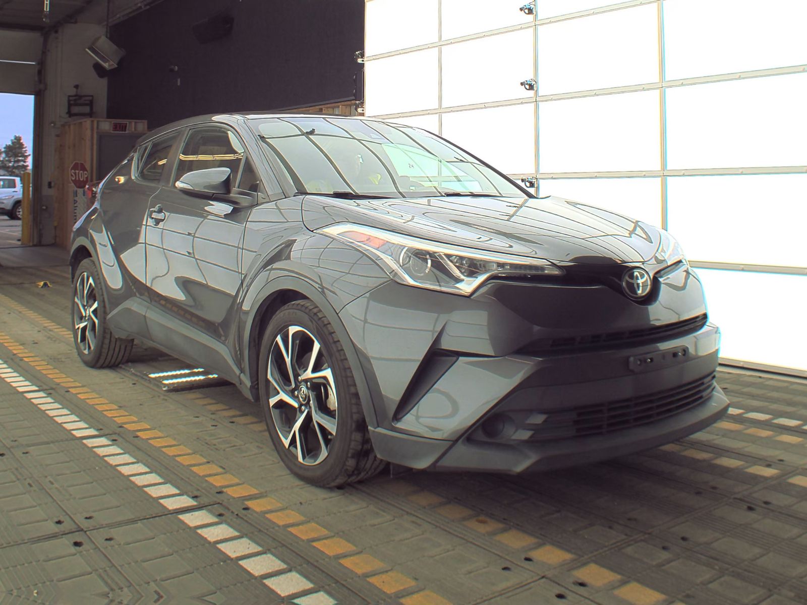 2018 Toyota C-HR XLE FWD