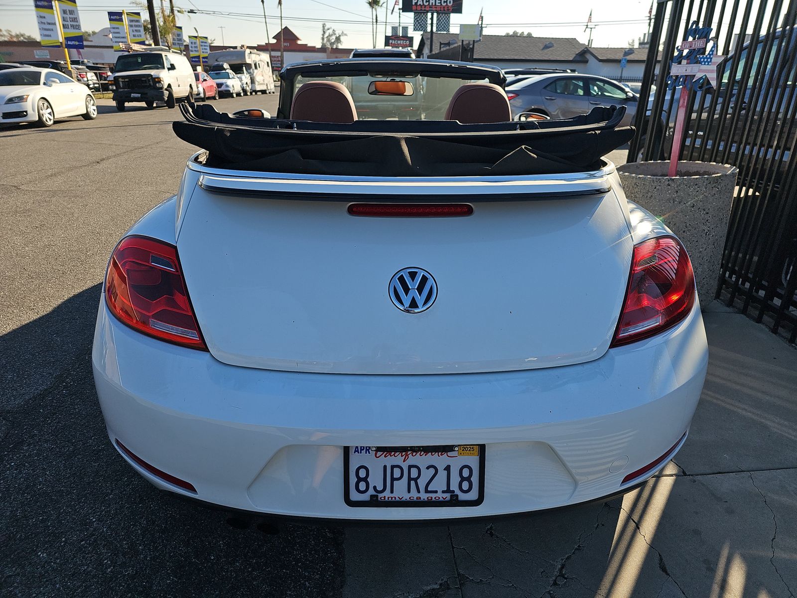 2015 Volkswagen Beetle 1.8T FWD