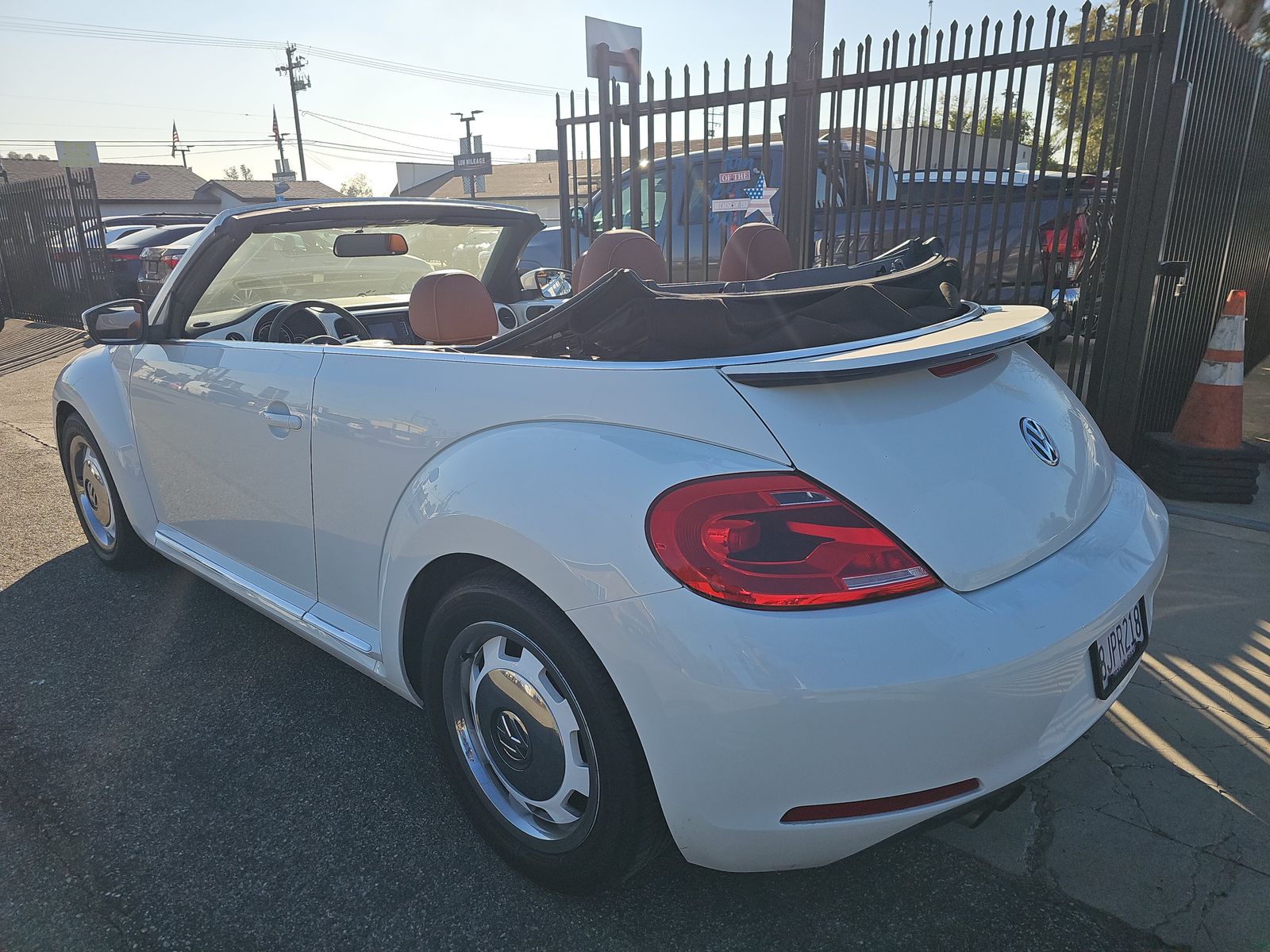 2015 Volkswagen Beetle 1.8T FWD