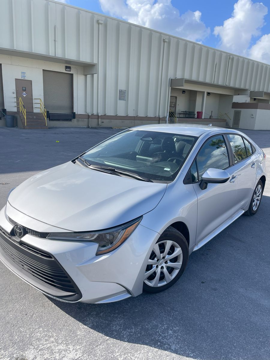 2024 Toyota Corolla LE Sedan