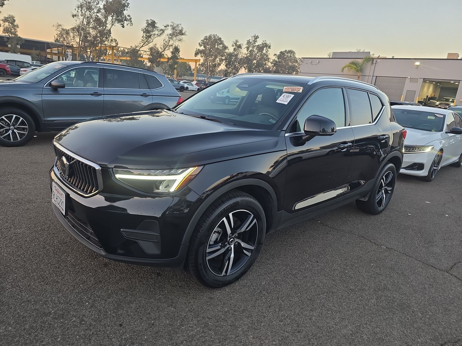 2024 Volvo XC40 Core Bright Theme