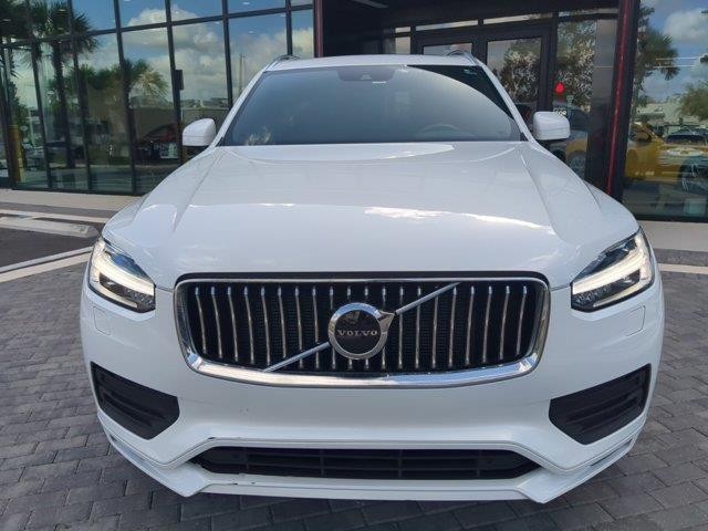 2021 Volvo XC90 T6 Momentum AWD