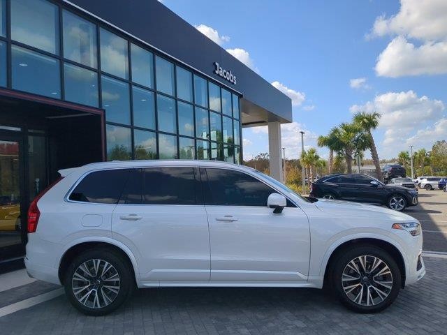 2021 Volvo XC90 T6 Momentum AWD