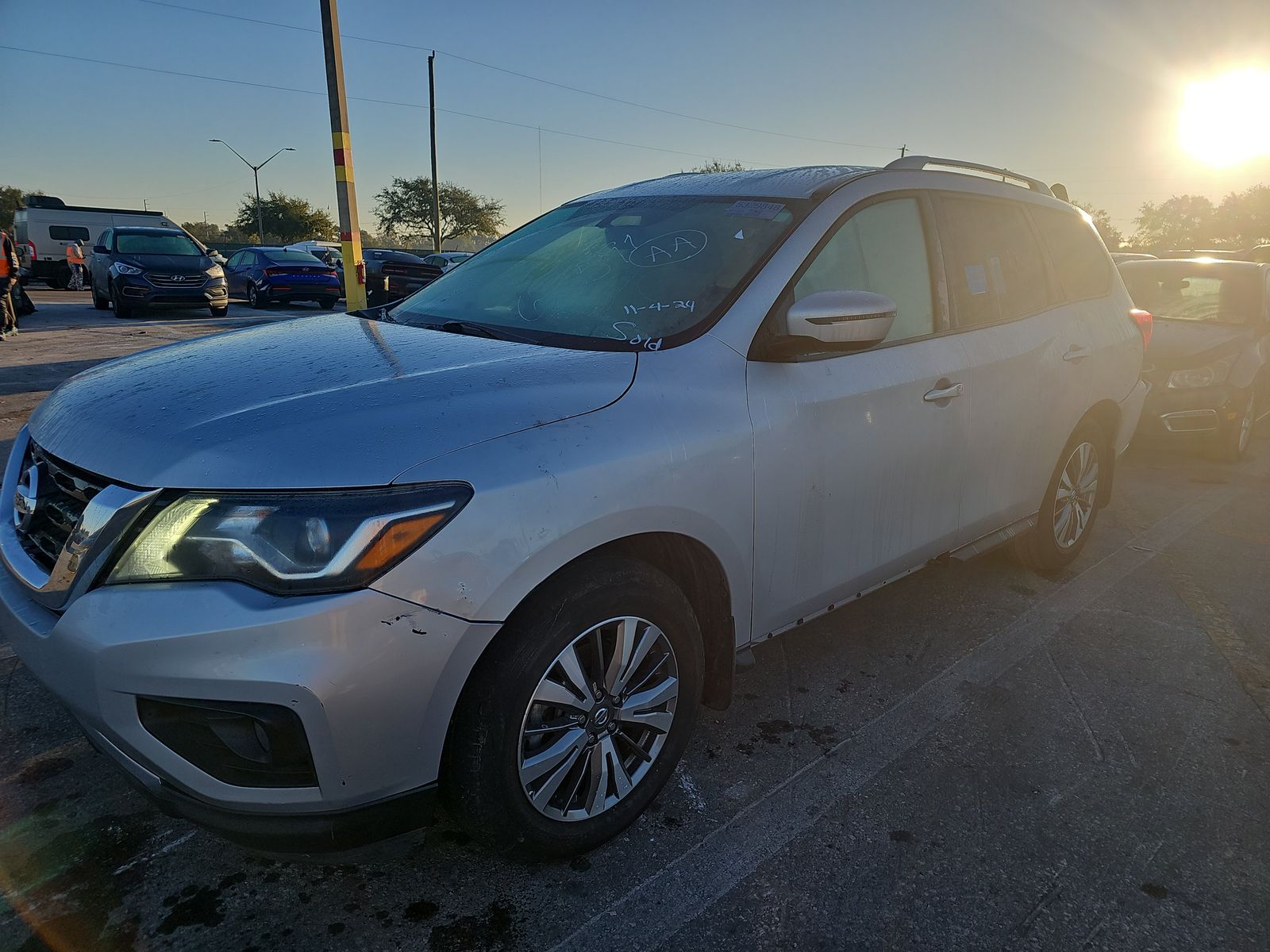 2019 Nissan Pathfinder SV
