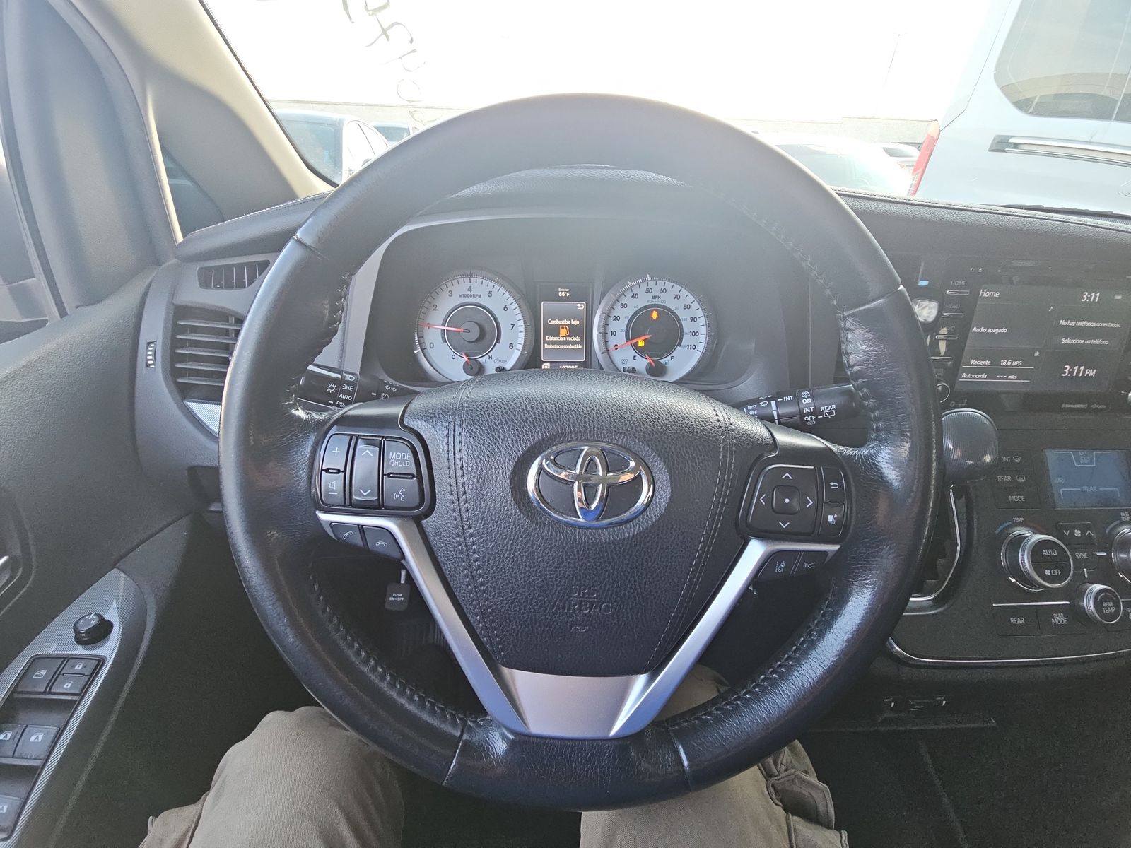 2019 Toyota Sienna SE FWD