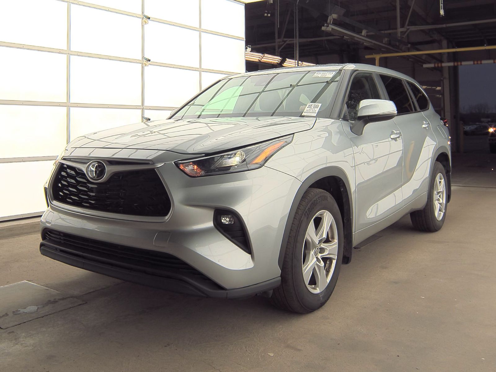 2024 Toyota Highlander LE