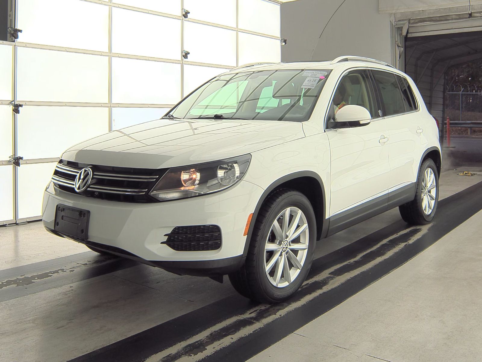 2017 Volkswagen Tiguan 2.0T Wolfsburg Edition FWD