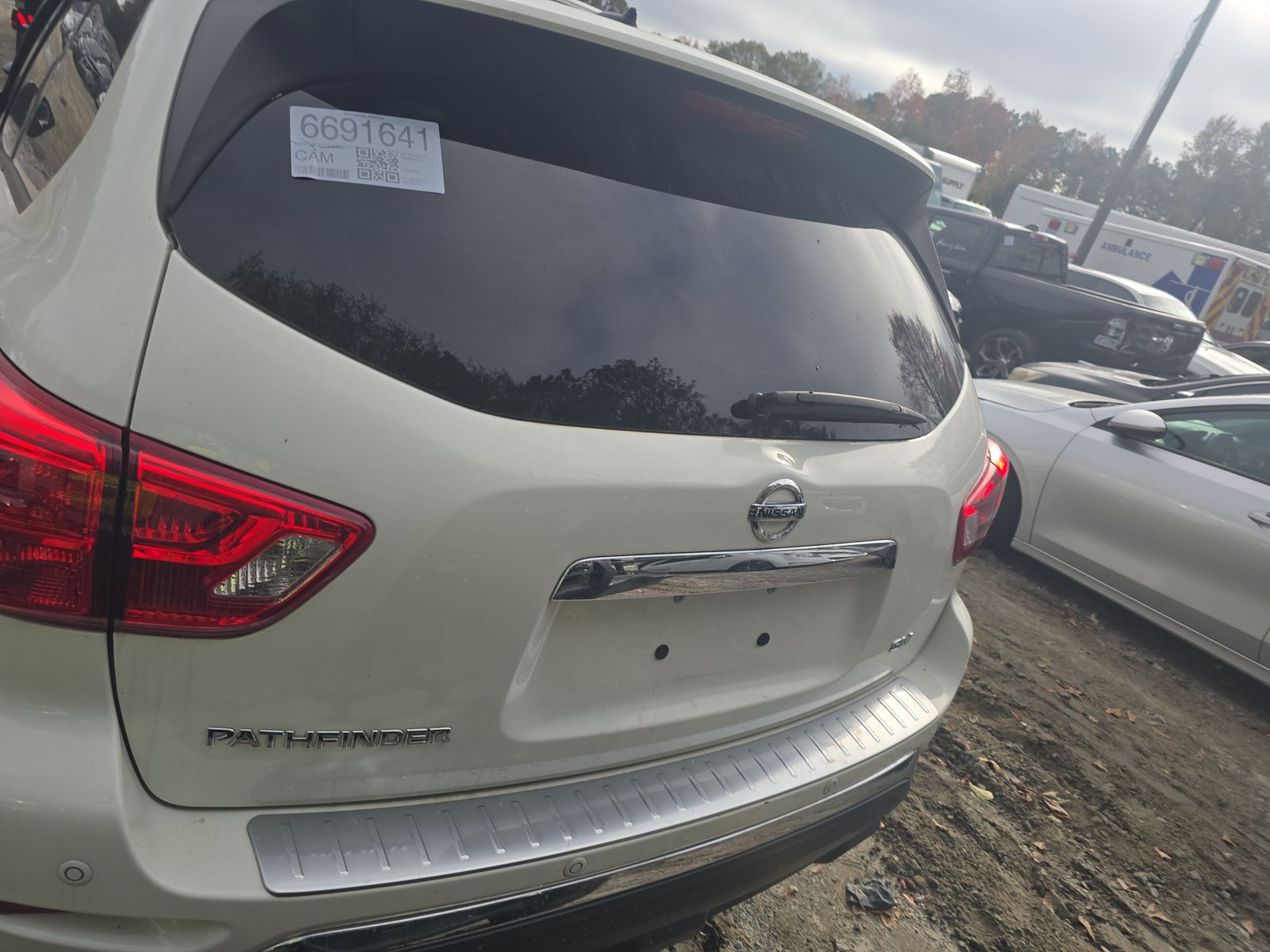 2018 Nissan Pathfinder SV FWD