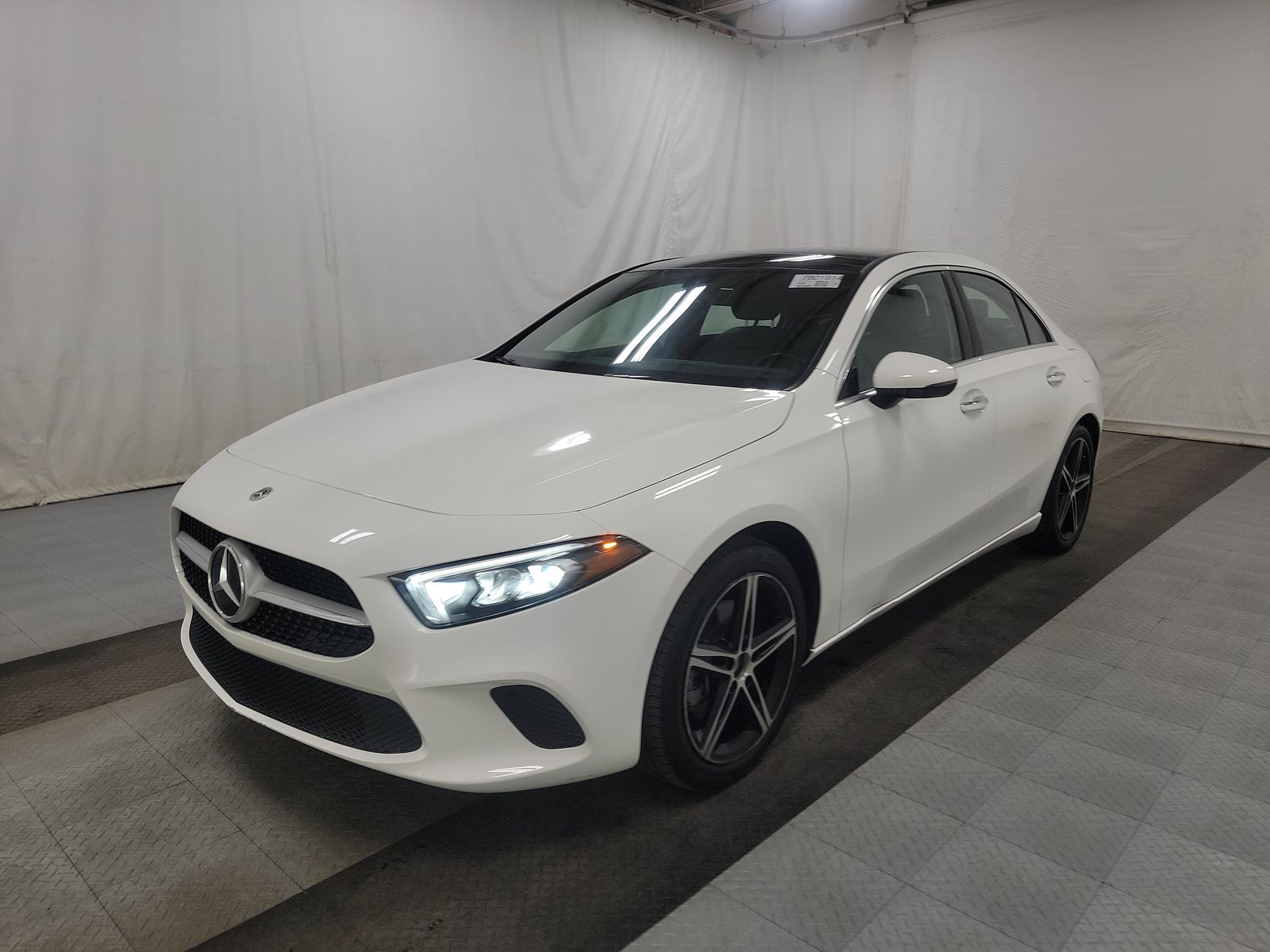 2022 Mercedes-Benz A 220 4MATIC