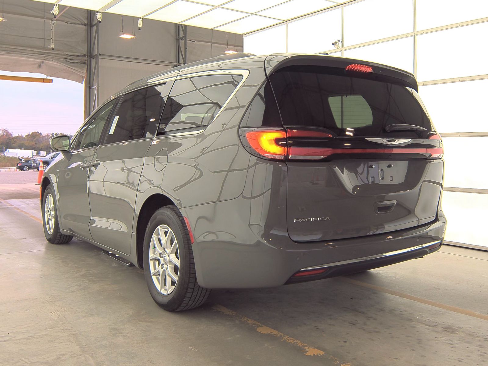 2022 Chrysler Pacifica Touring L FWD