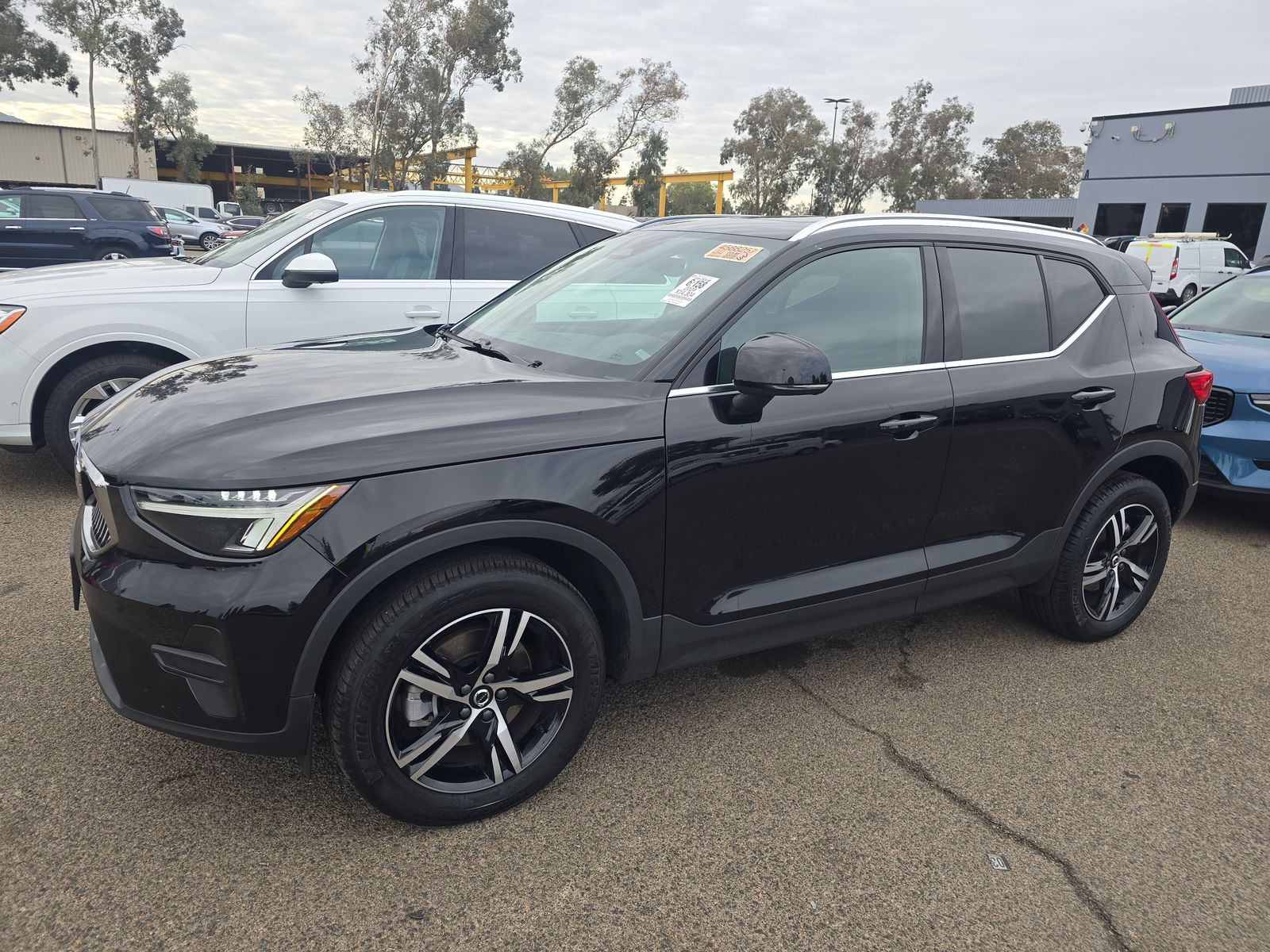 2024 Volvo XC40 Core Bright Theme