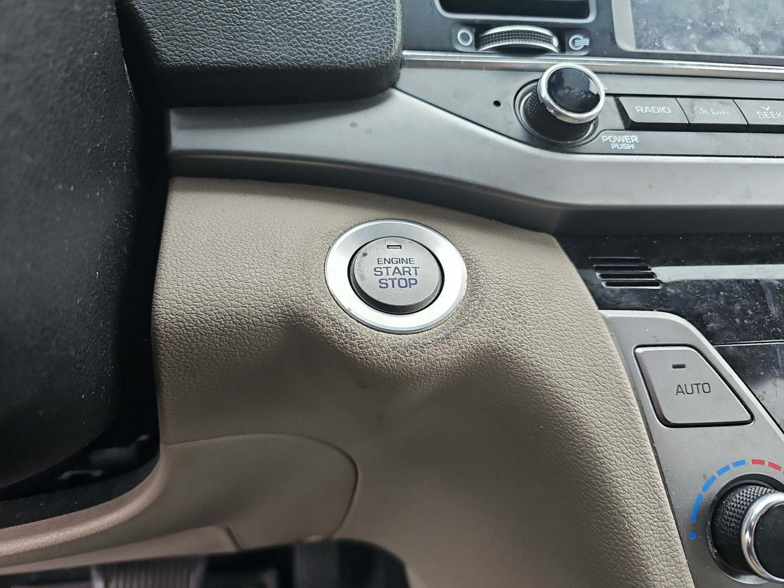 2017 Hyundai Elantra Limited FWD