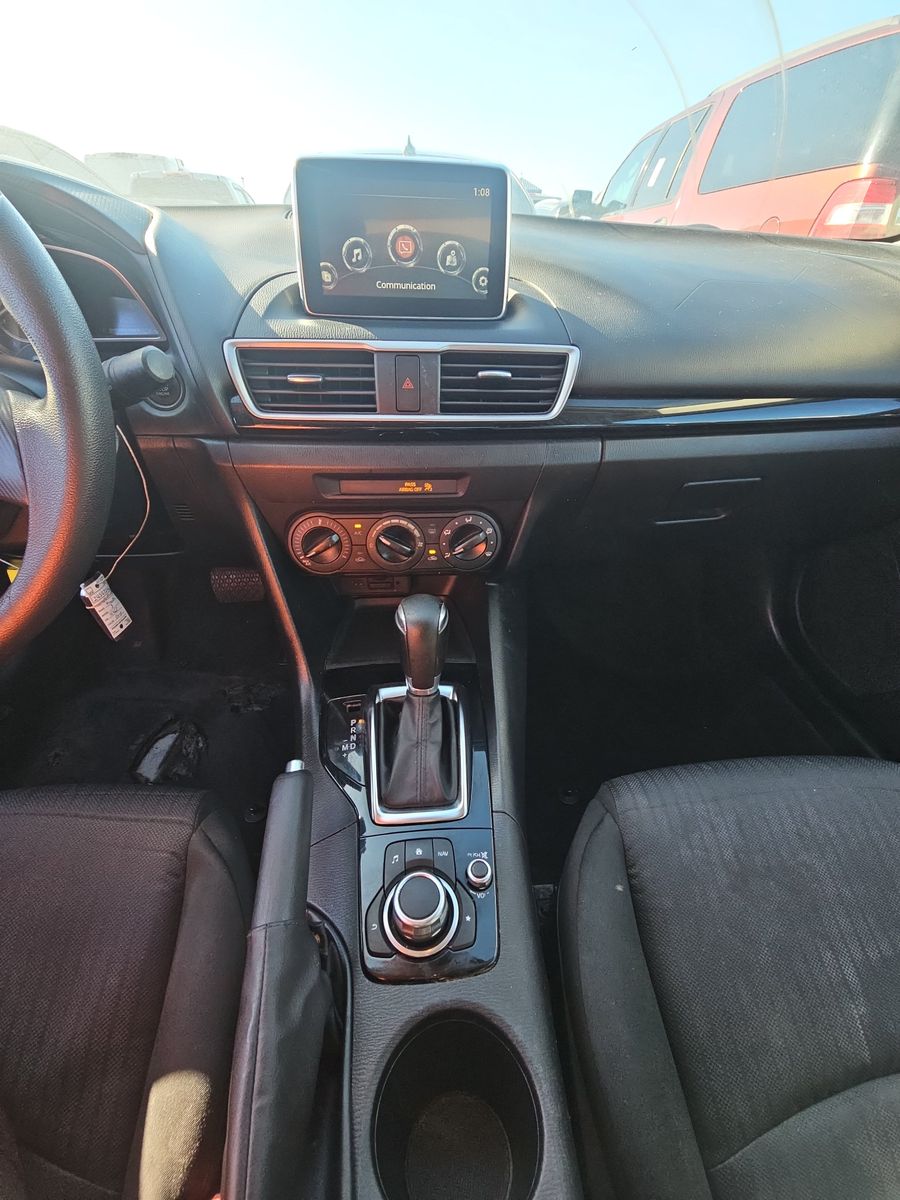 2015 MAZDA MAZDA3 i Sport FWD