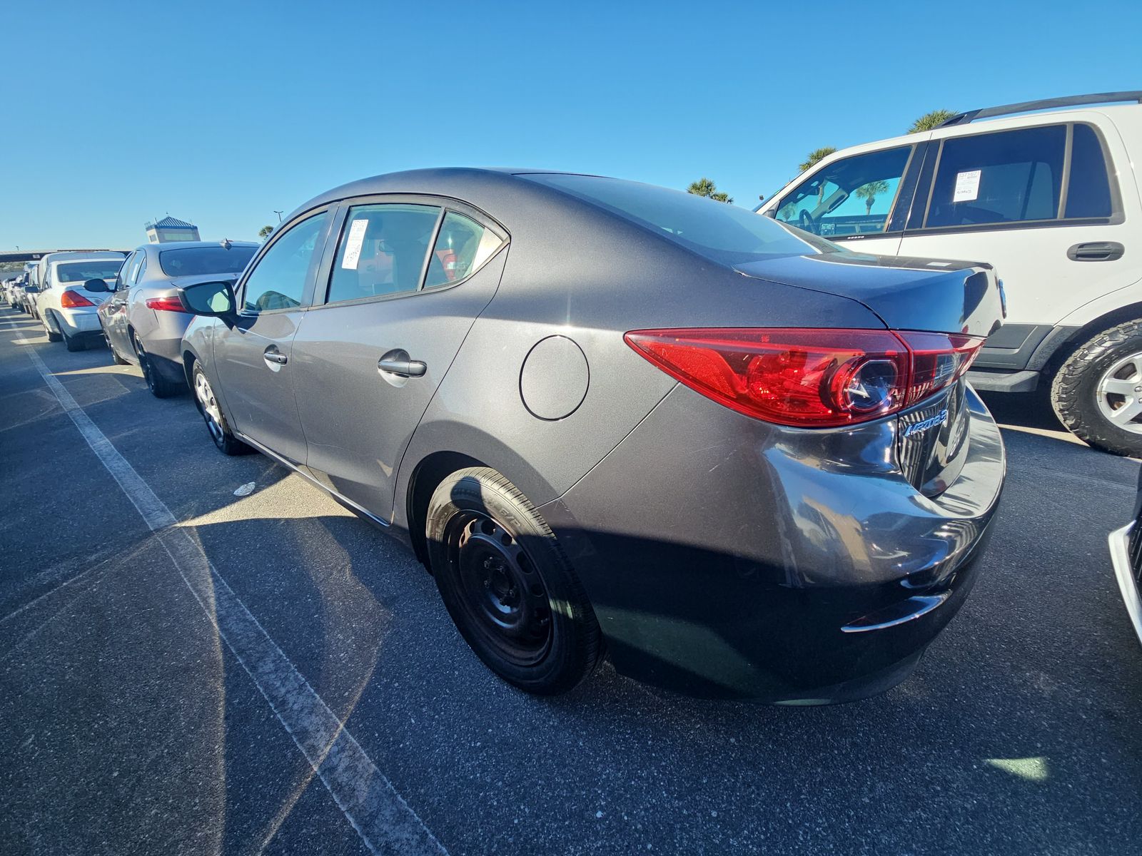 2015 MAZDA MAZDA3 i Sport FWD