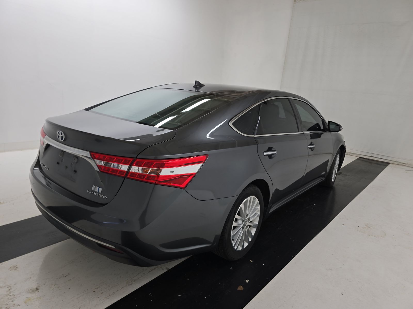 2015 Toyota Avalon Hybrid Limited FWD