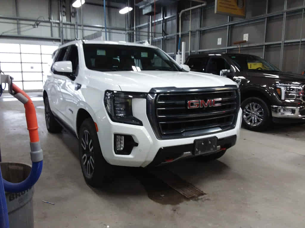 2021 GMC Yukon AT4 4SB