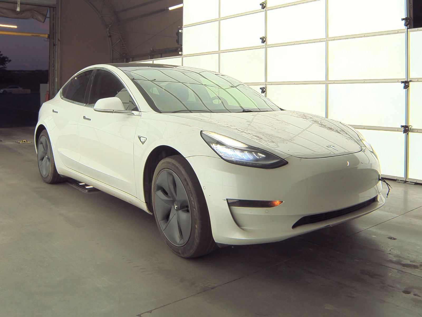 2020 Tesla Model 3 Standard Range RWD