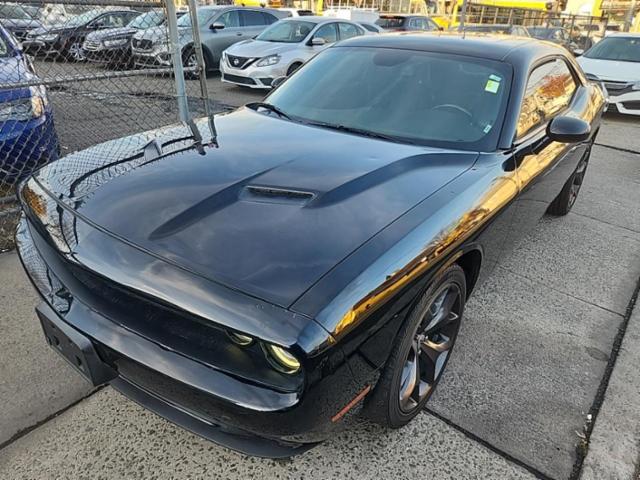 2017 Dodge Challenger SXT Plus