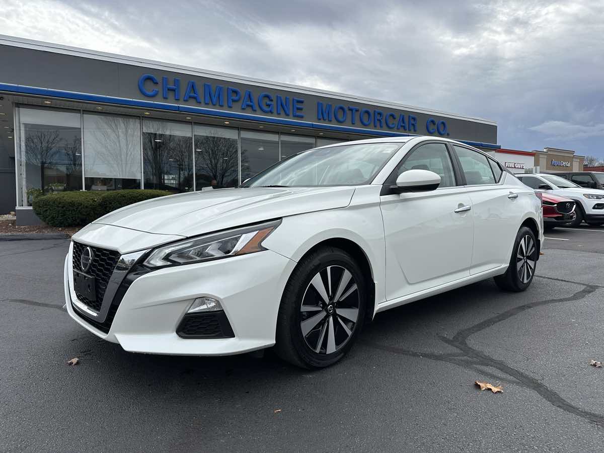 2022 Nissan Altima SV