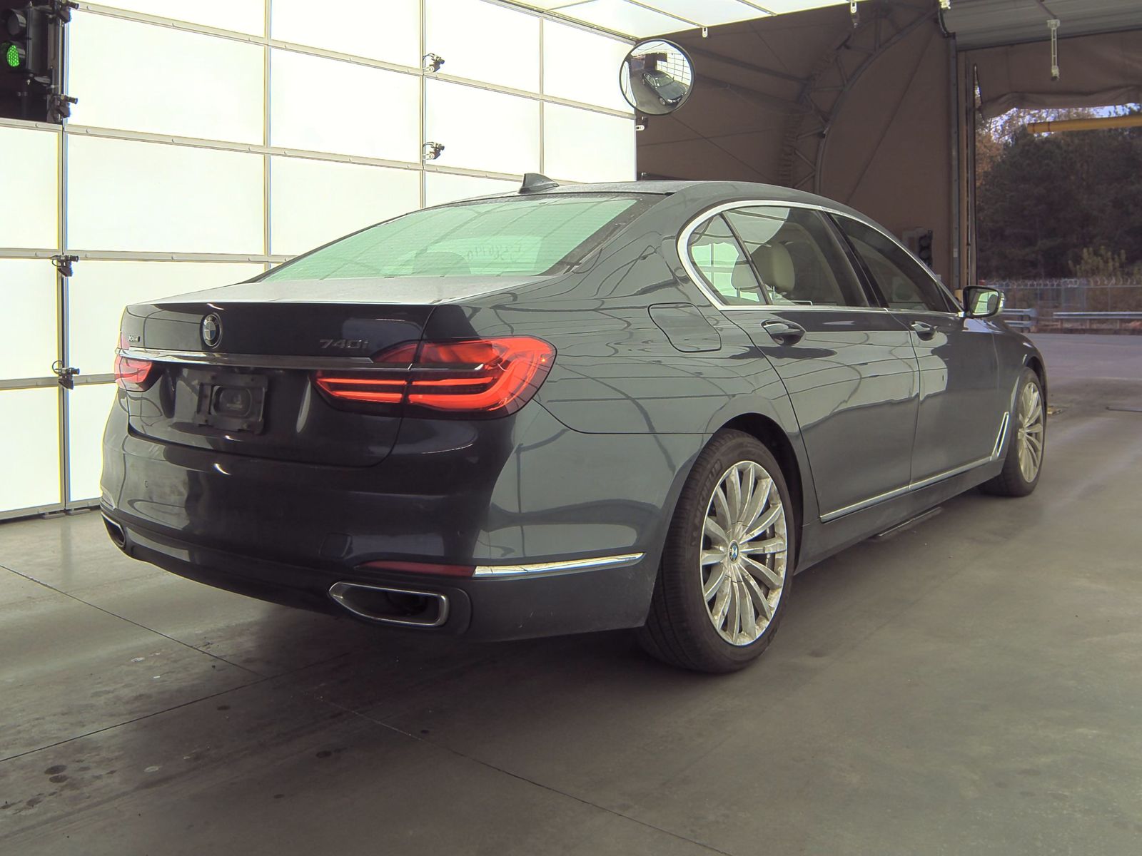 2018 BMW 7 Series 740i xDrive AWD