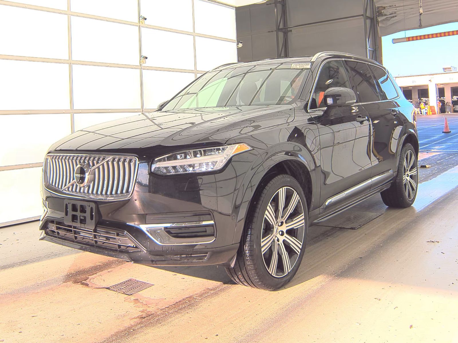 2024 Volvo XC90 Recharge Plug-In Hybrid T8 Plus Bright Theme 7-Passenger