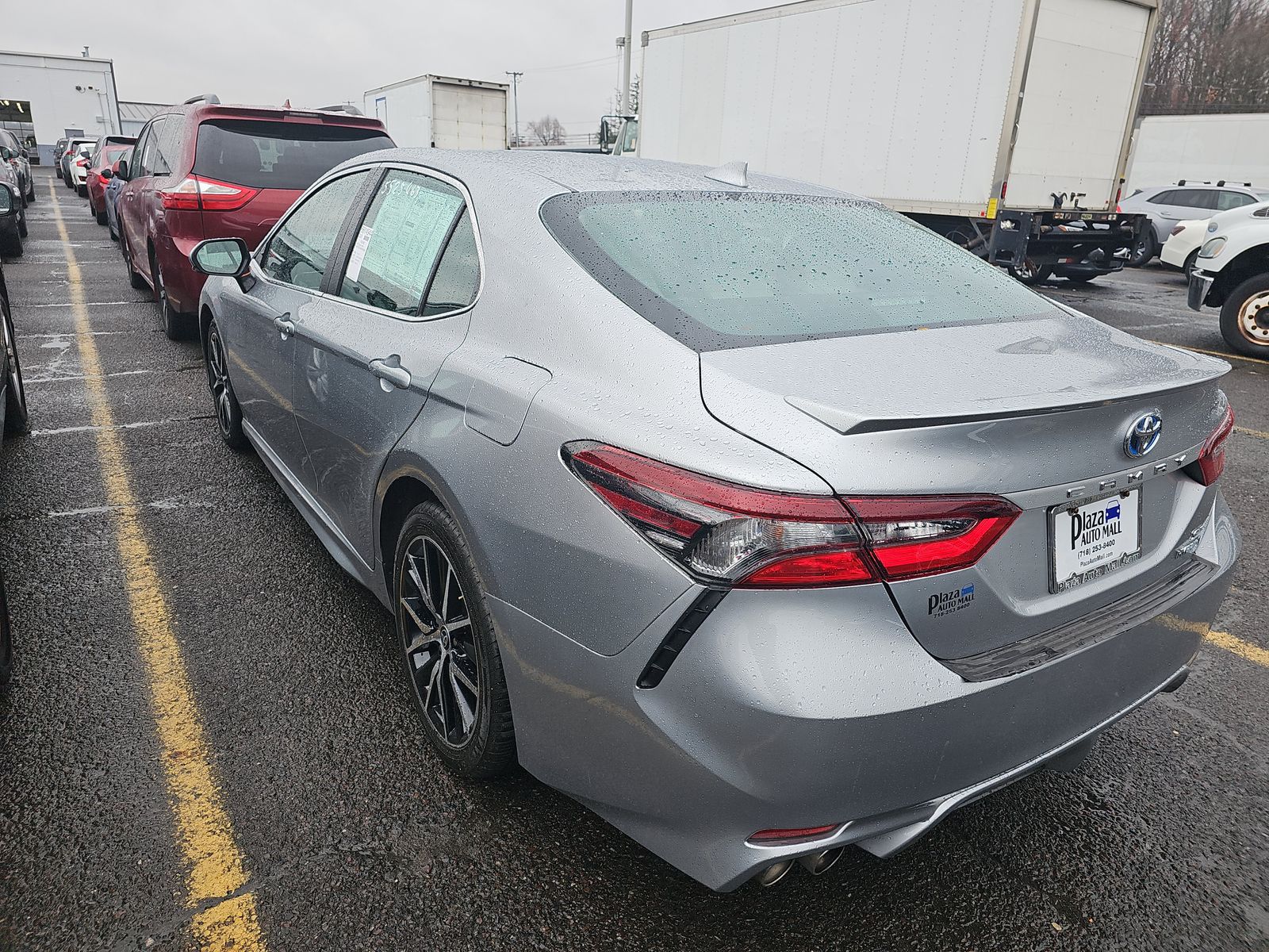 2022 Toyota Camry Hybrid SE FWD