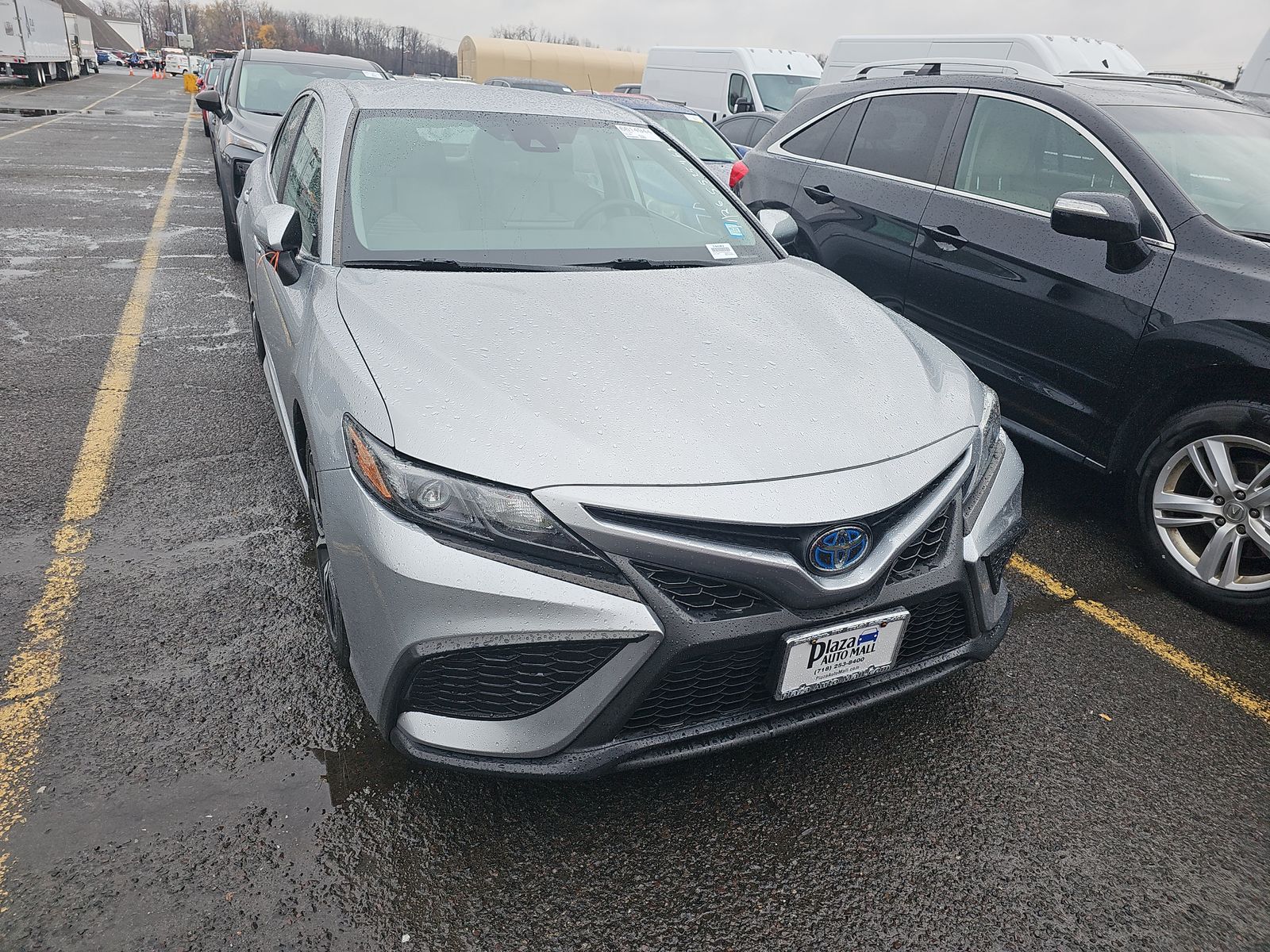 2022 Toyota Camry Hybrid SE FWD