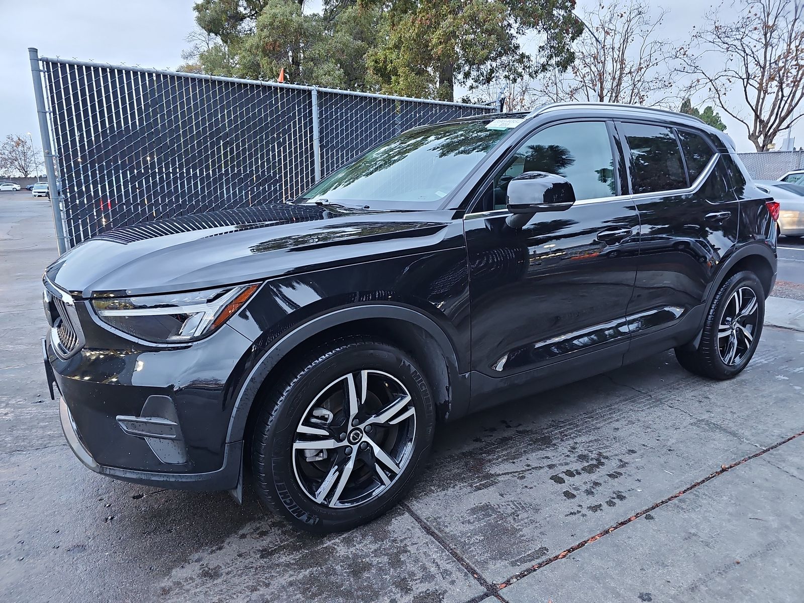2024 Volvo XC40 Core Bright Theme