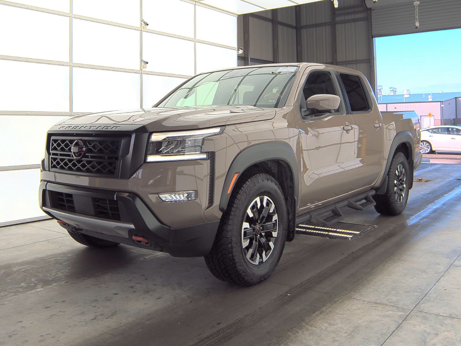 2024 Nissan Frontier PRO-X Crew Cab Short Bed