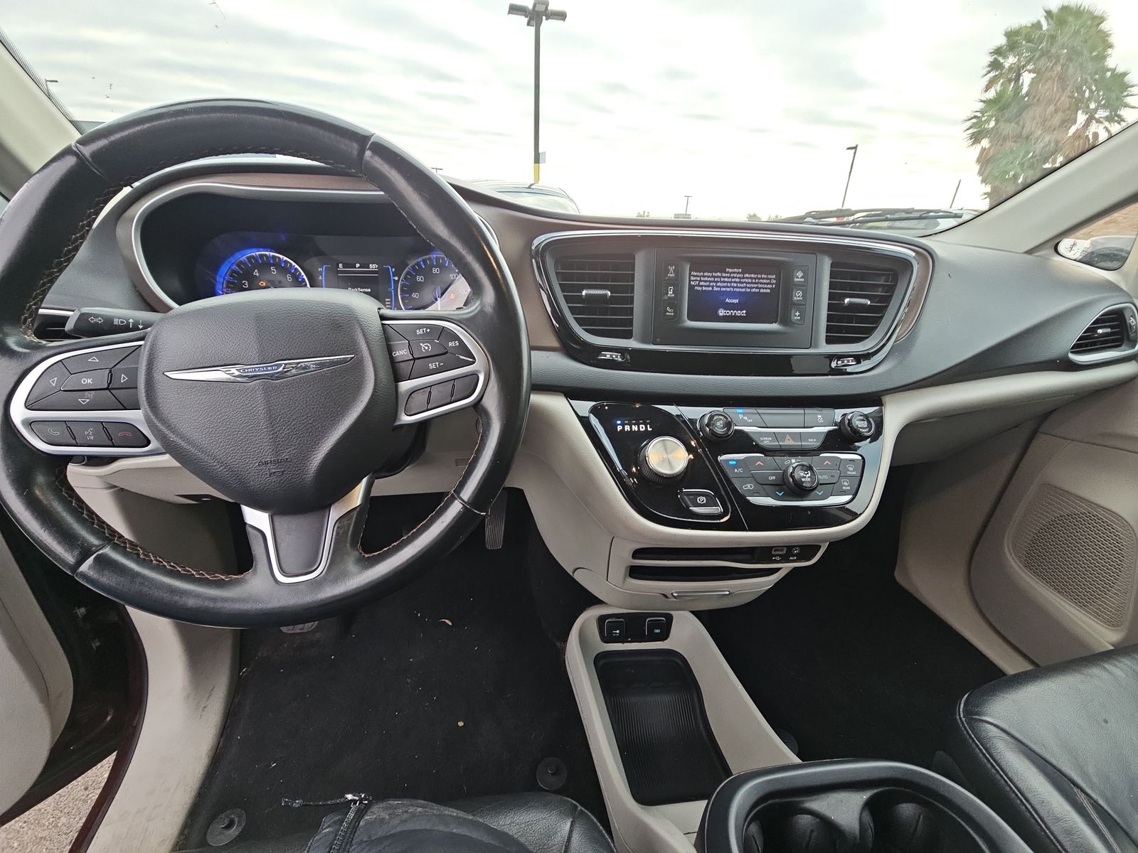 2017 Chrysler Pacifica Touring L FWD