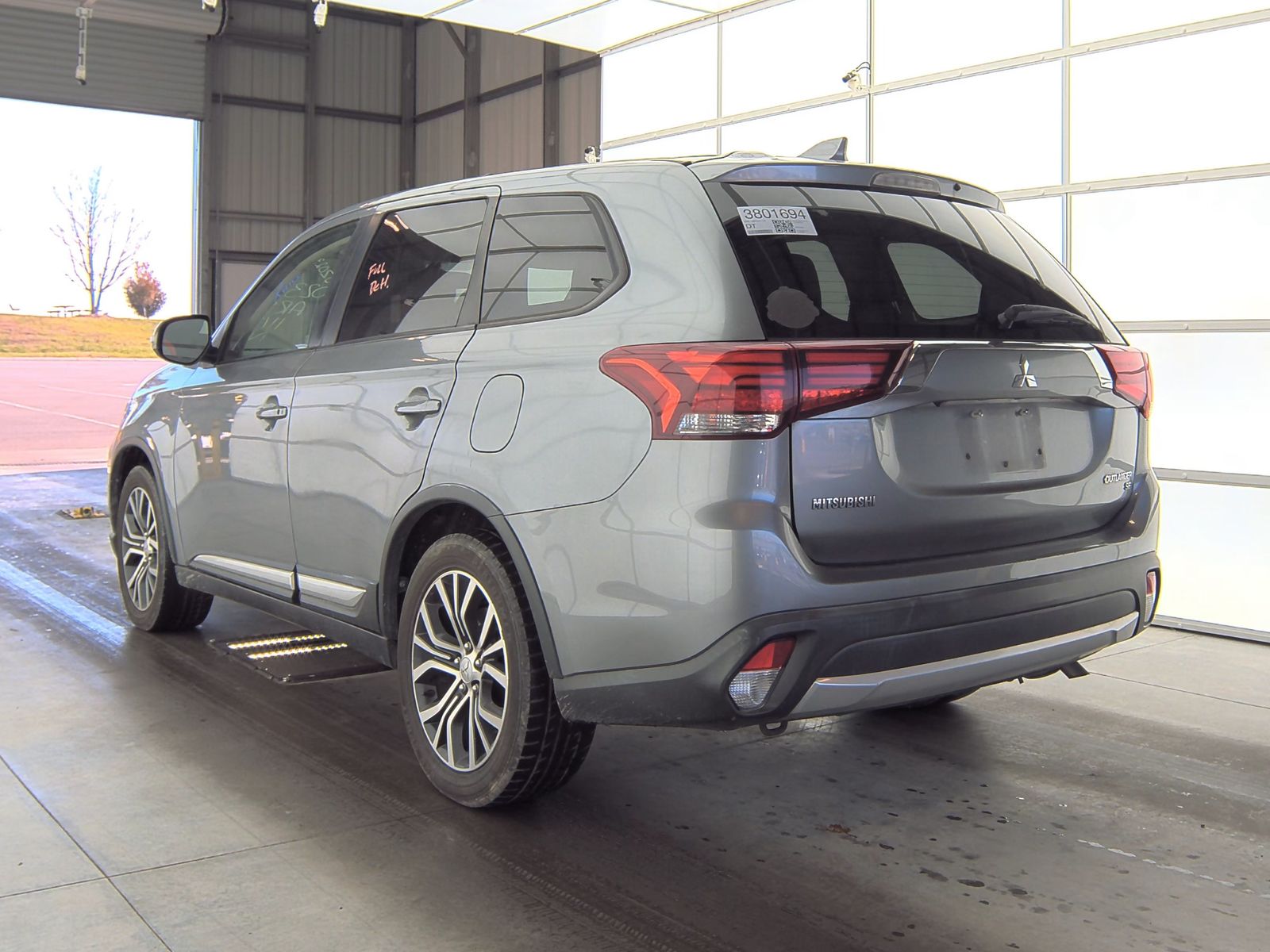 2018 Mitsubishi Outlander SE FWD