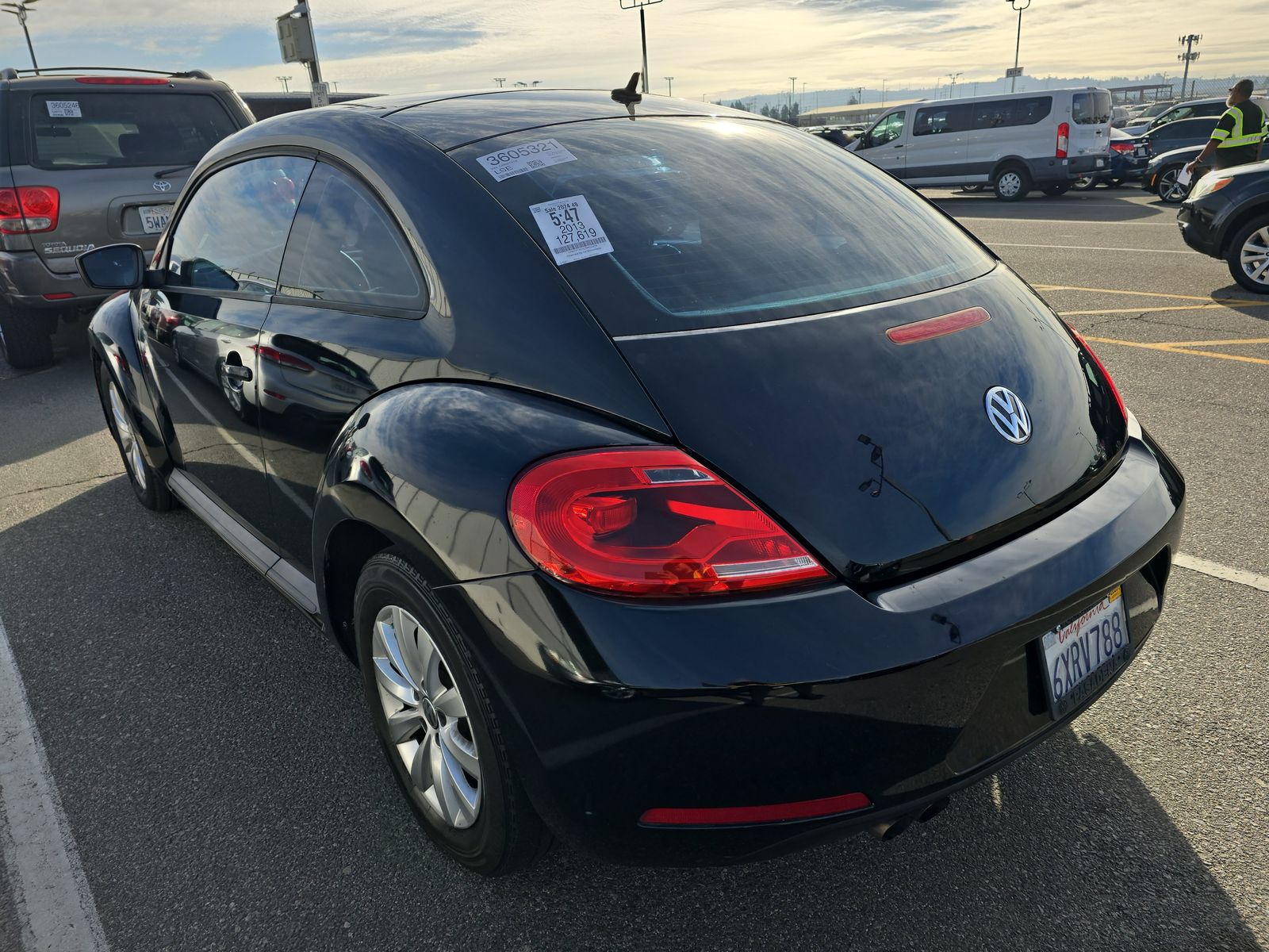 2013 Volkswagen Beetle 2.5L Entry FWD