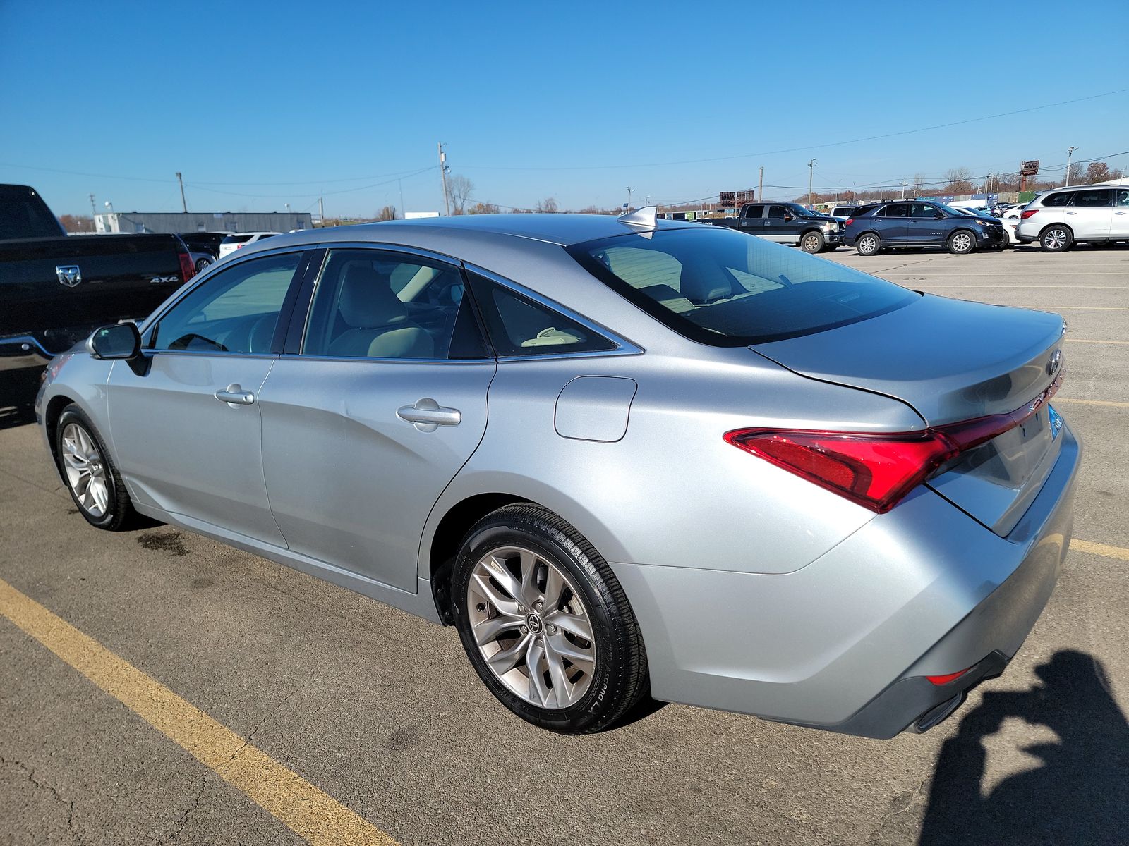 2022 Toyota Avalon XLE FWD