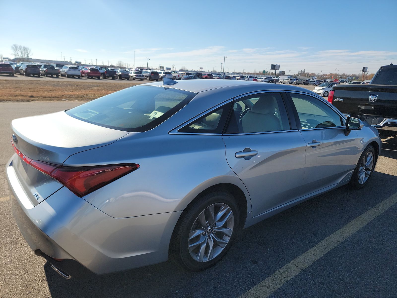 2022 Toyota Avalon XLE FWD