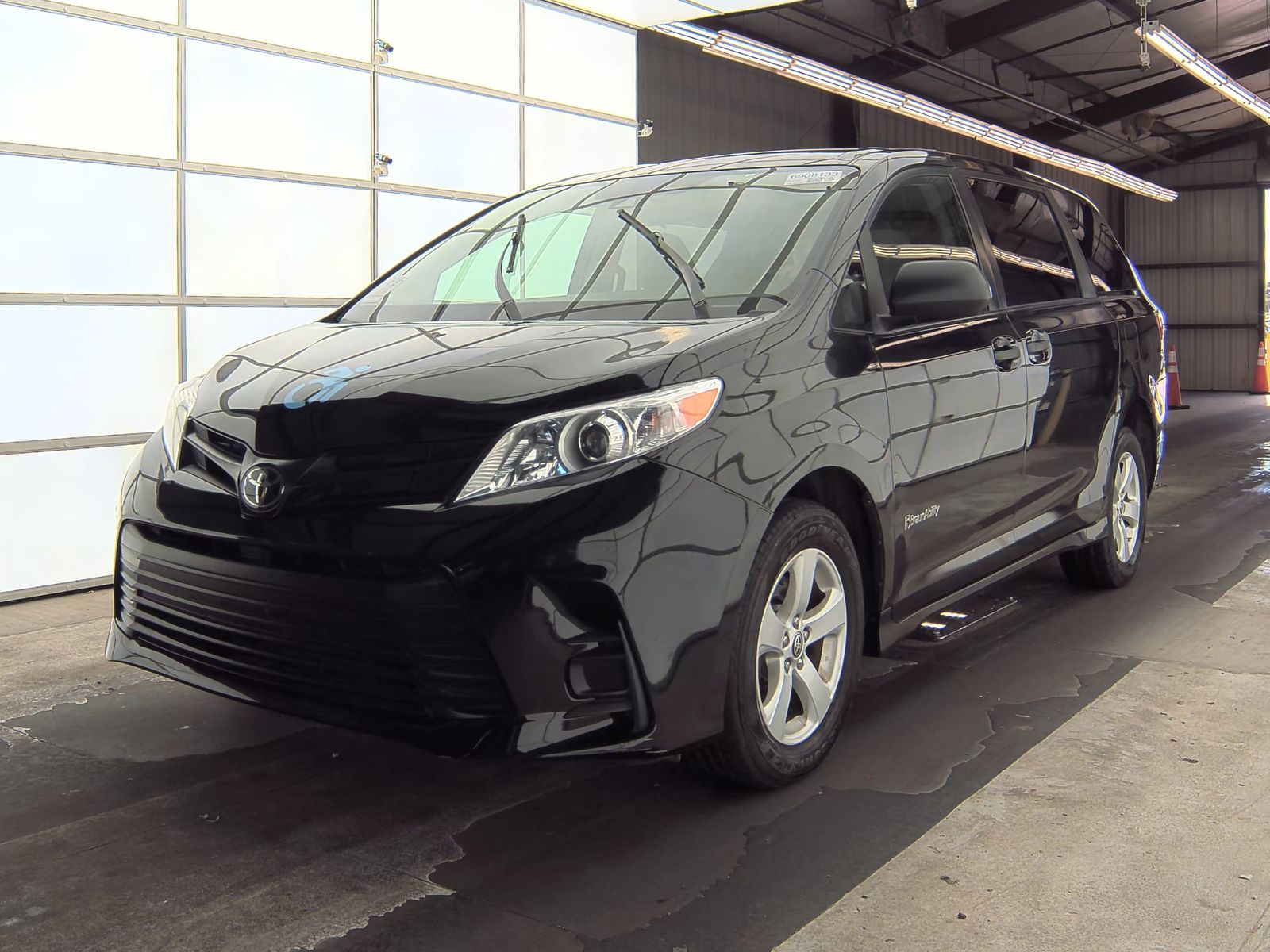 2020 Toyota Sienna L FWD