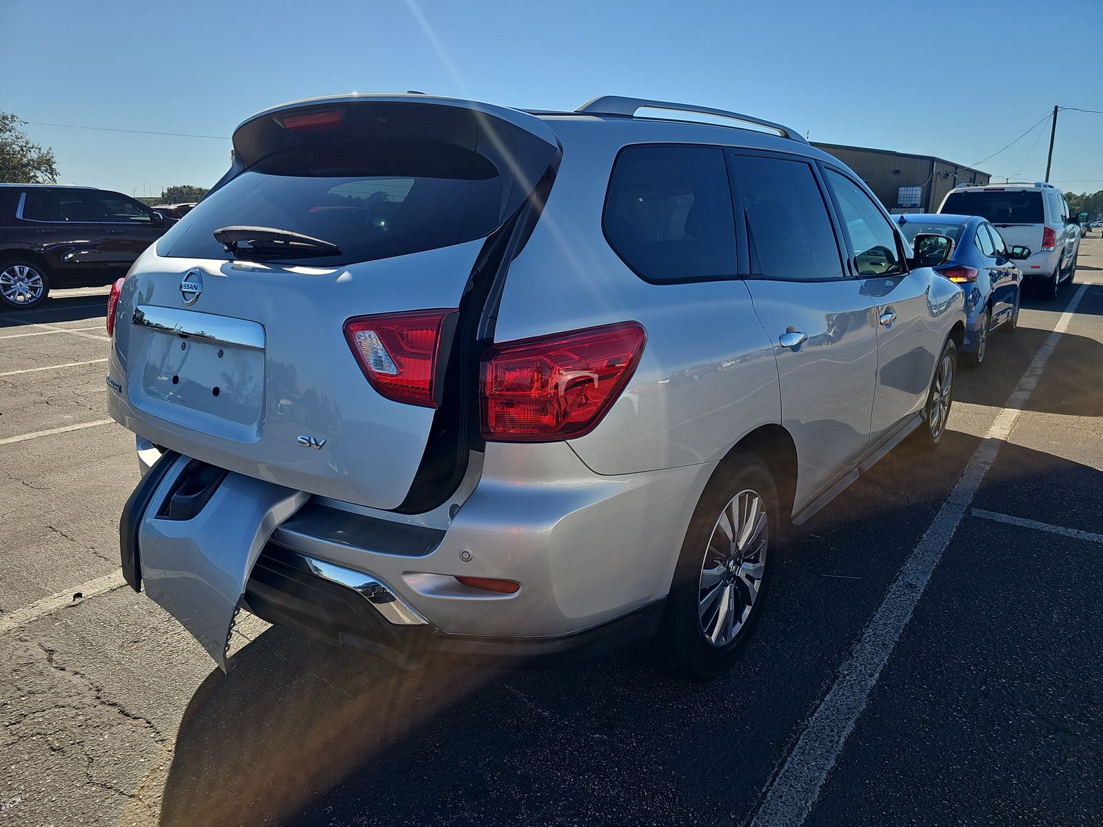 2020 Nissan Pathfinder SV FWD